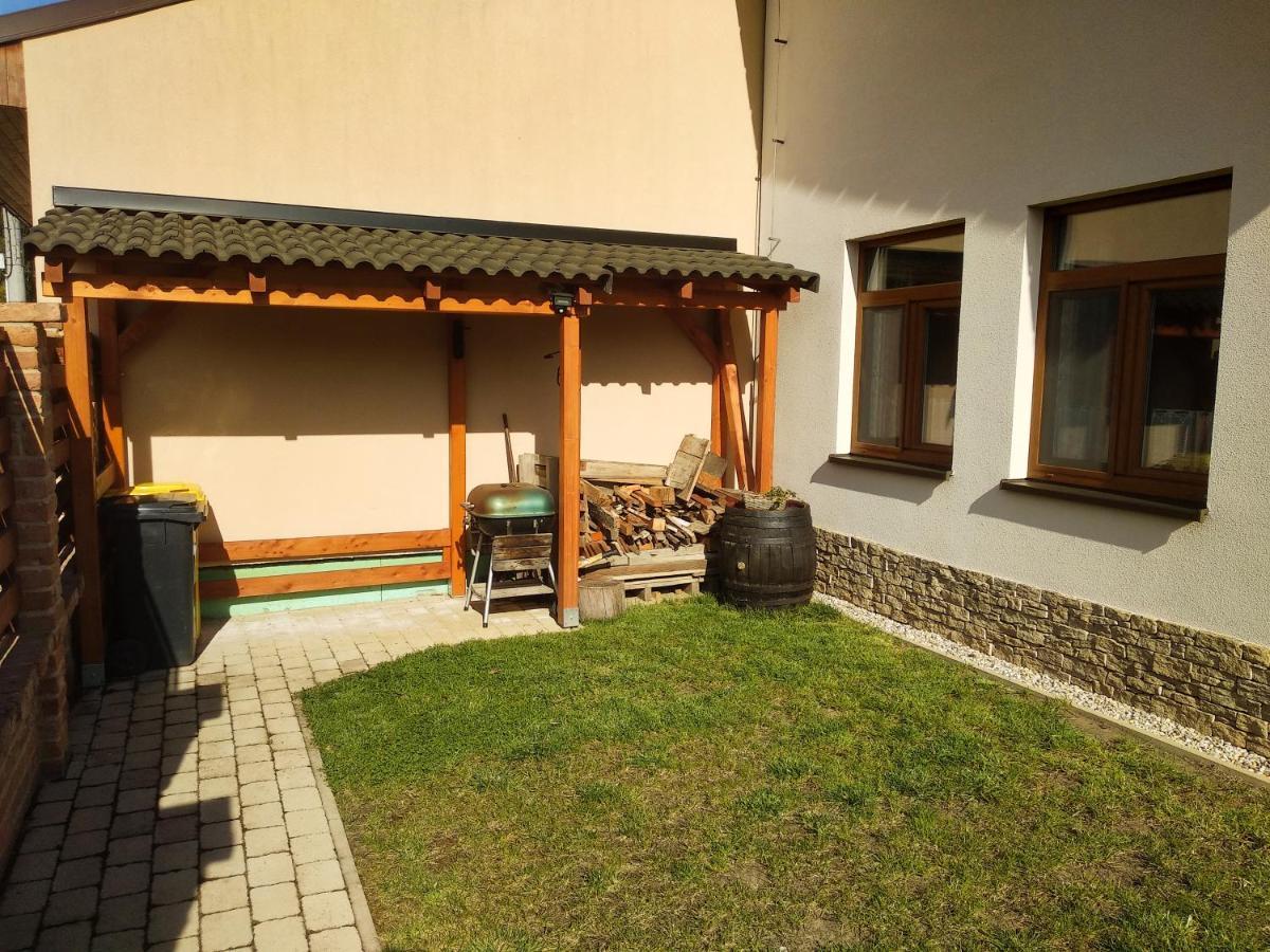Penzion Mikulecky Kutloch Mikulcice Exterior photo